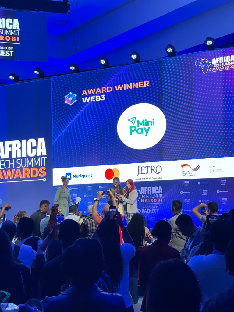 MiniPay taking the Web3 award at Africa Tech Summit Nairobi